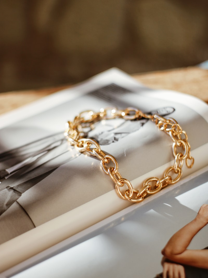 Aurelia gold necklace
